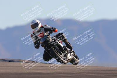 media/Nov-06-2023-Moto Forza (Mon) [[ce023d0744]]/3-Intermediate Group/Session 5 (Turn 9)/